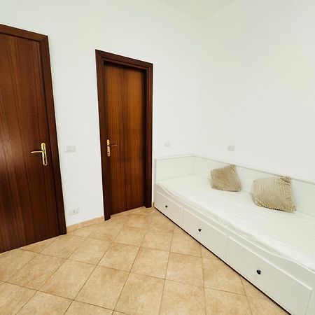 Cinecitta Rooms โรม ภายนอก รูปภาพ