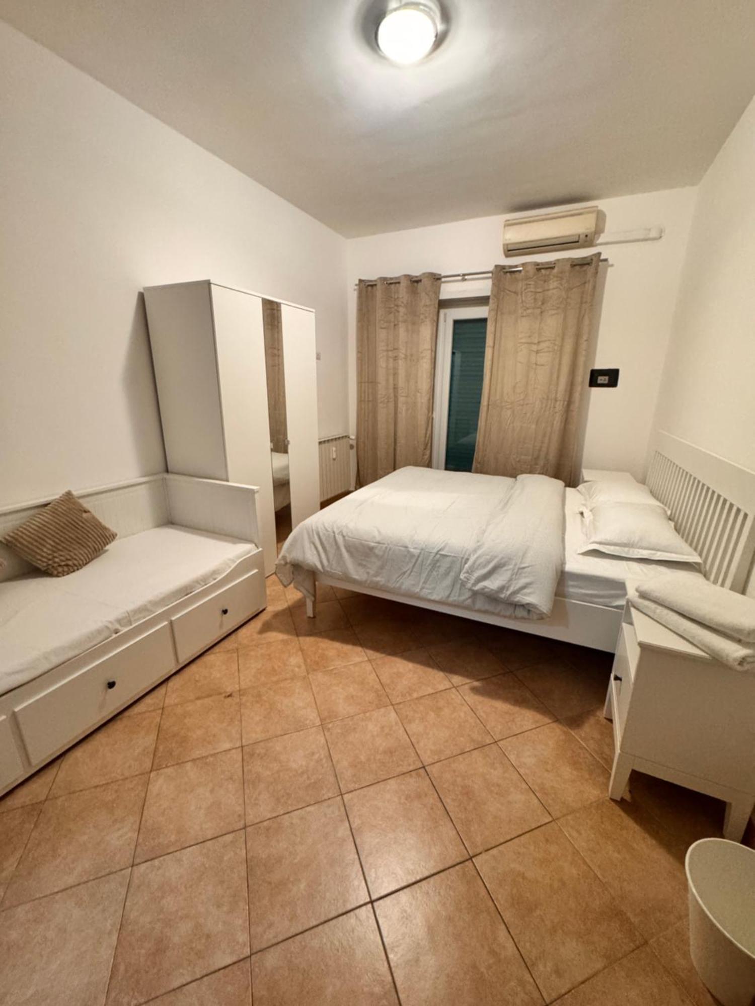 Cinecitta Rooms โรม ภายนอก รูปภาพ